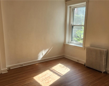 527 Wyandotte Street - Photo Thumbnail 12