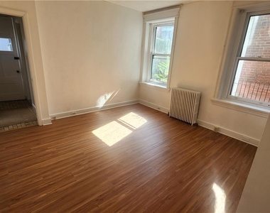 527 Wyandotte Street - Photo Thumbnail 14