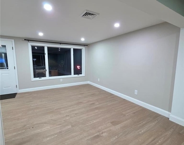 1117 Grosstown Road - Photo Thumbnail 7