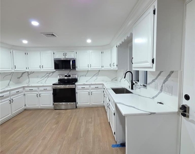 1117 Grosstown Road - Photo Thumbnail 9