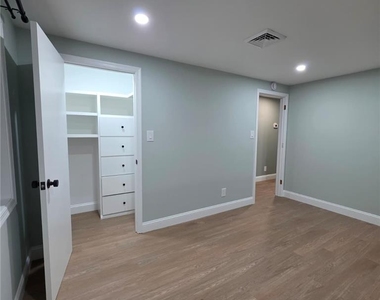 1117 Grosstown Road - Photo Thumbnail 16