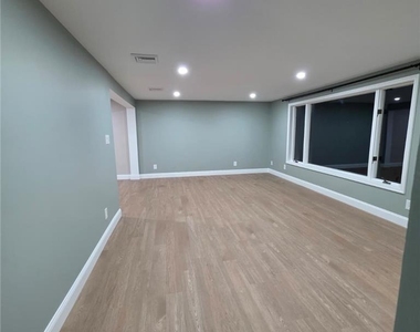 1117 Grosstown Road - Photo Thumbnail 6