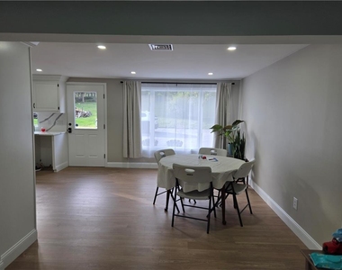 1117 Grosstown Road - Photo Thumbnail 4