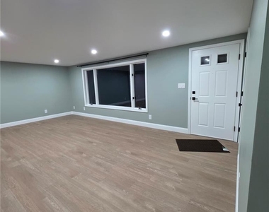 1117 Grosstown Road - Photo Thumbnail 5