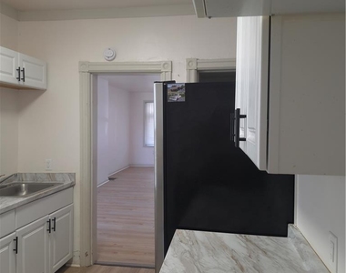 632 Ontario Street - Photo Thumbnail 7