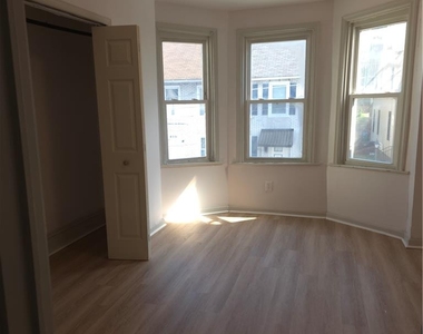 632 Ontario Street - Photo Thumbnail 9