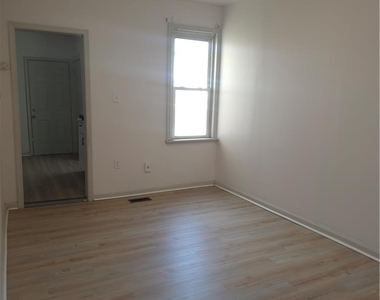 632 Ontario Street - Photo Thumbnail 3