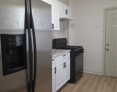 632 Ontario Street - Photo Thumbnail 5