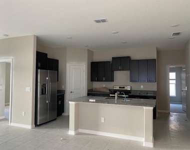 15420 Miller Creek Drive - Photo Thumbnail 21
