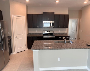 15420 Miller Creek Drive - Photo Thumbnail 6