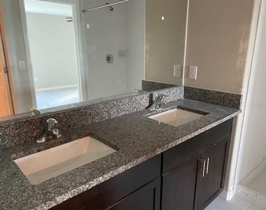 15420 Miller Creek Drive - Photo Thumbnail 24