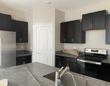 15420 Miller Creek Drive - Photo Thumbnail 26