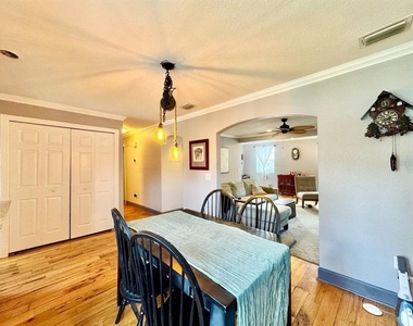 4904 N Highland Avenue - Photo Thumbnail 8