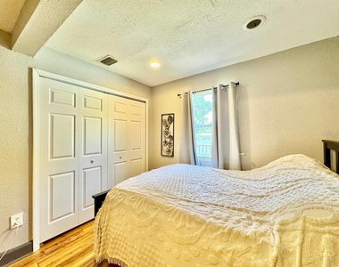 4904 N Highland Avenue - Photo Thumbnail 21