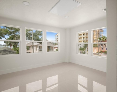 607 N Osceola Avenue - Photo Thumbnail 4