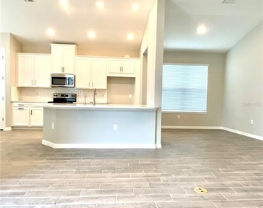 33879 Astoria Cir - Photo Thumbnail 10