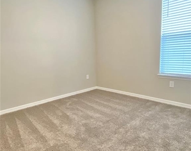 33879 Astoria Cir - Photo Thumbnail 21