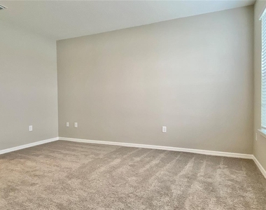 33879 Astoria Cir - Photo Thumbnail 30
