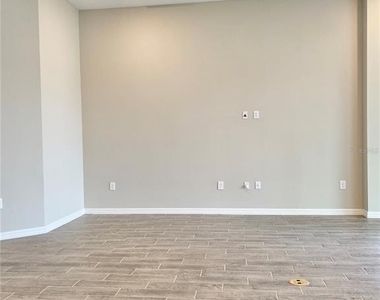 33879 Astoria Cir - Photo Thumbnail 16