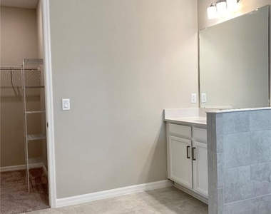 33879 Astoria Cir - Photo Thumbnail 38