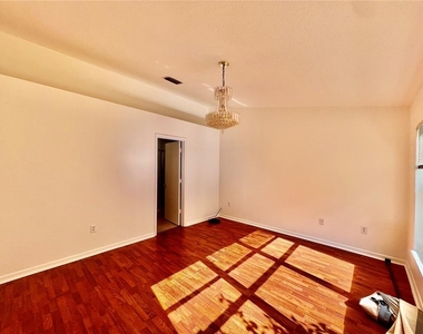 30728 Iverson Drive - Photo Thumbnail 9