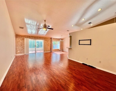 30728 Iverson Drive - Photo Thumbnail 2