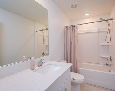 10059 Trumpet Honeysuckle Way - Photo Thumbnail 29