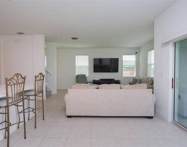 10059 Trumpet Honeysuckle Way - Photo Thumbnail 14