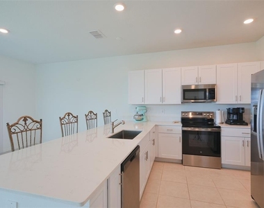 10059 Trumpet Honeysuckle Way - Photo Thumbnail 23
