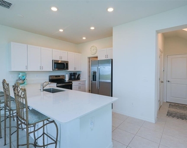 10059 Trumpet Honeysuckle Way - Photo Thumbnail 17