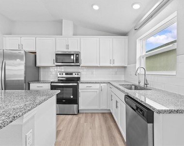 9972 Mesic Woods Avenue - Photo Thumbnail 35