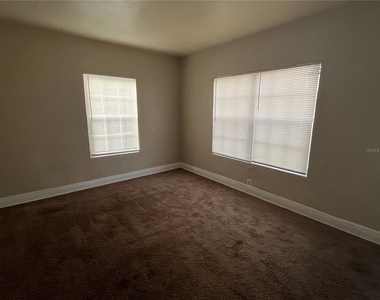 21 W Sessoms Avenue - Photo Thumbnail 1