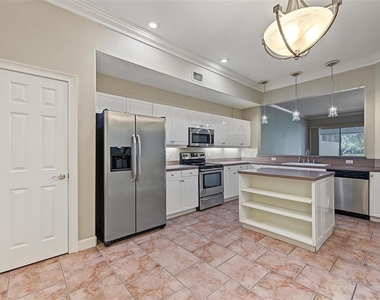 1626 Lago Vista Boulevard - Photo Thumbnail 10