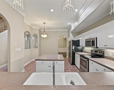 1626 Lago Vista Boulevard - Photo Thumbnail 11