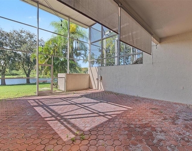 1626 Lago Vista Boulevard - Photo Thumbnail 31