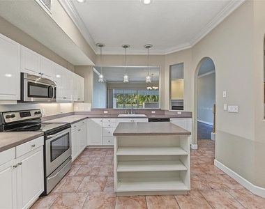 1626 Lago Vista Boulevard - Photo Thumbnail 9