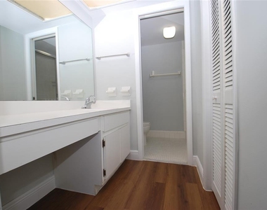 104 Nina Way - Photo Thumbnail 12