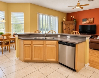 2724 Willowcreek Drive - Photo Thumbnail 3