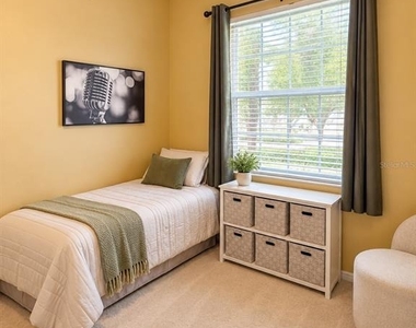 2724 Willowcreek Drive - Photo Thumbnail 9