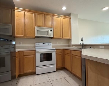 10730 Savannah Wood Court - Photo Thumbnail 10