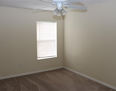 1927 Kimlyn Circle - Photo Thumbnail 10