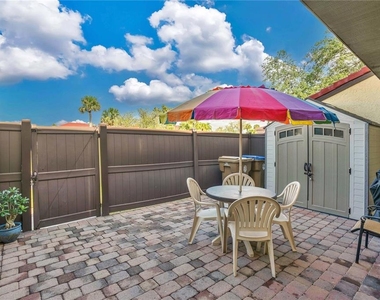 435 Hunter Circle - Photo Thumbnail 24