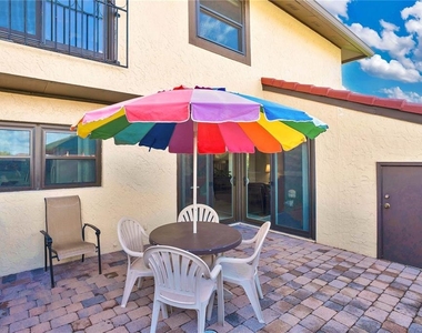 435 Hunter Circle - Photo Thumbnail 26