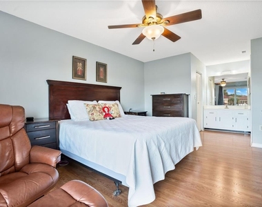 435 Hunter Circle - Photo Thumbnail 18