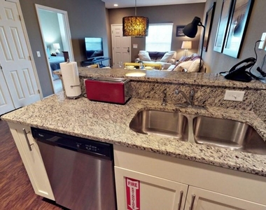 3203 Gold Lane - Photo Thumbnail 6