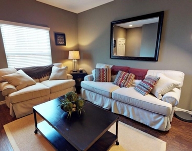3203 Gold Lane - Photo Thumbnail 2