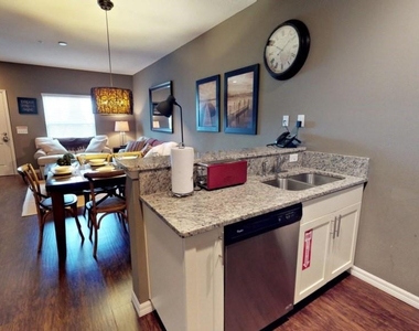 3203 Gold Lane - Photo Thumbnail 4