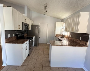 11862 Hullbridge Court - Photo Thumbnail 4