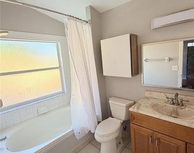 11862 Hullbridge Court - Photo Thumbnail 12