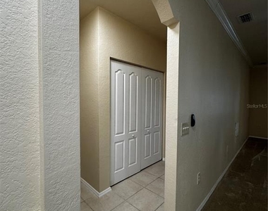 3379 S Kirkman Road - Photo Thumbnail 7